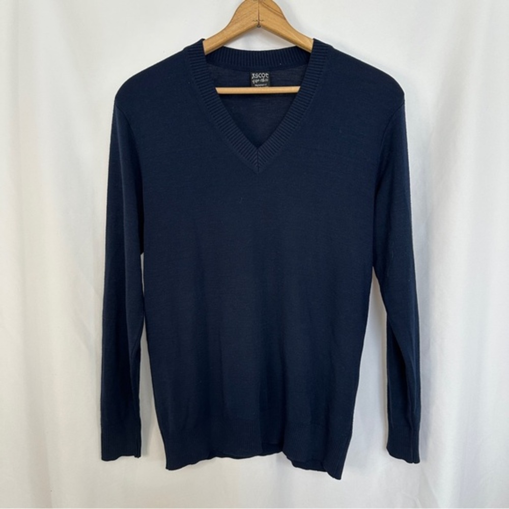 Ascot Top Class Sweater Mens Size 56 Medium/Large Vneck Virgin Wool Blend Blue